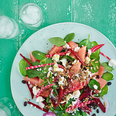 Fetaost- och melonsallad med rödbetor