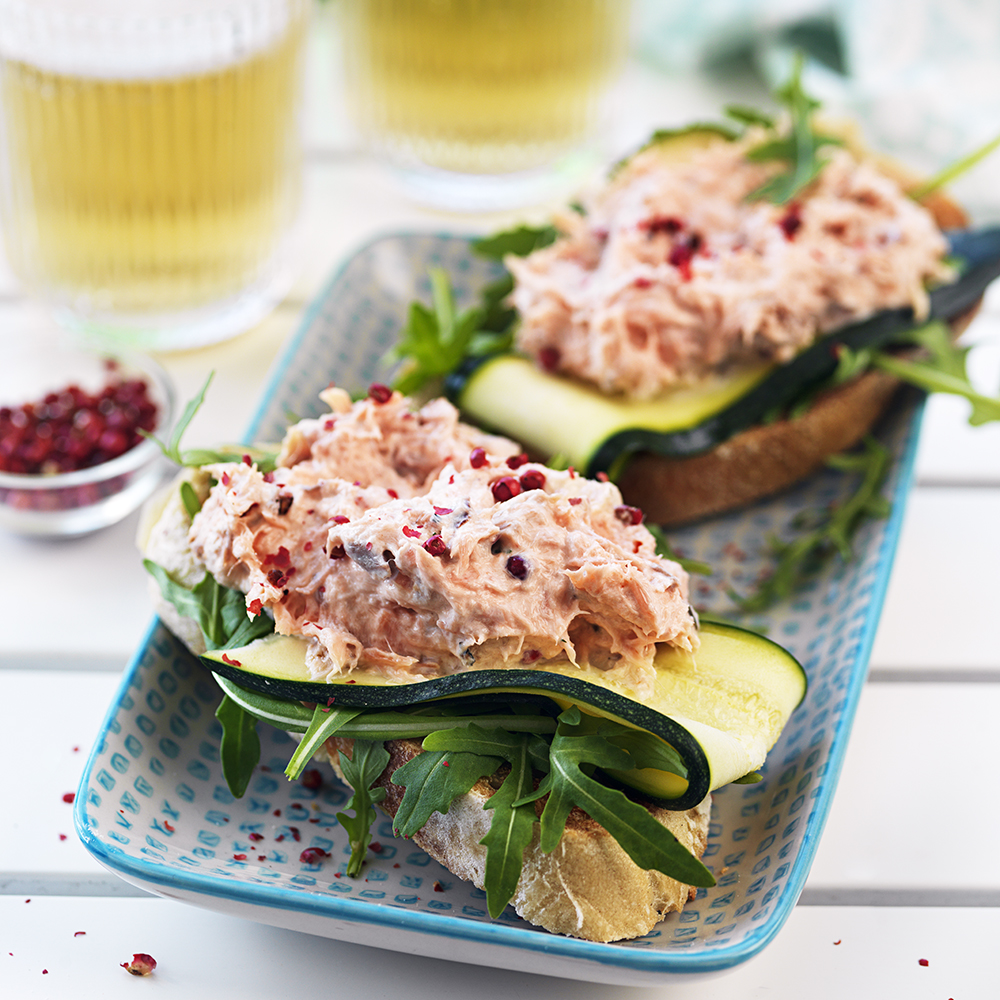 Laxröra på toast