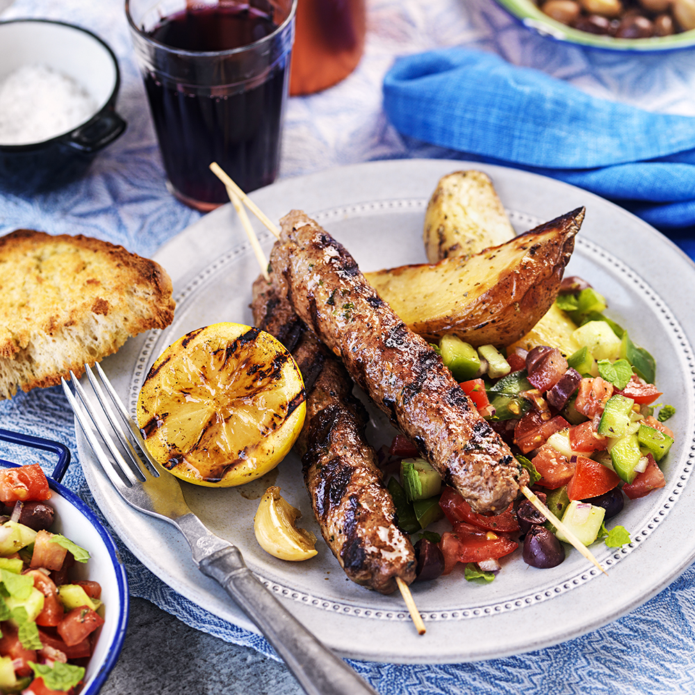 Lammfärsspett med grekisk tomatsalsa