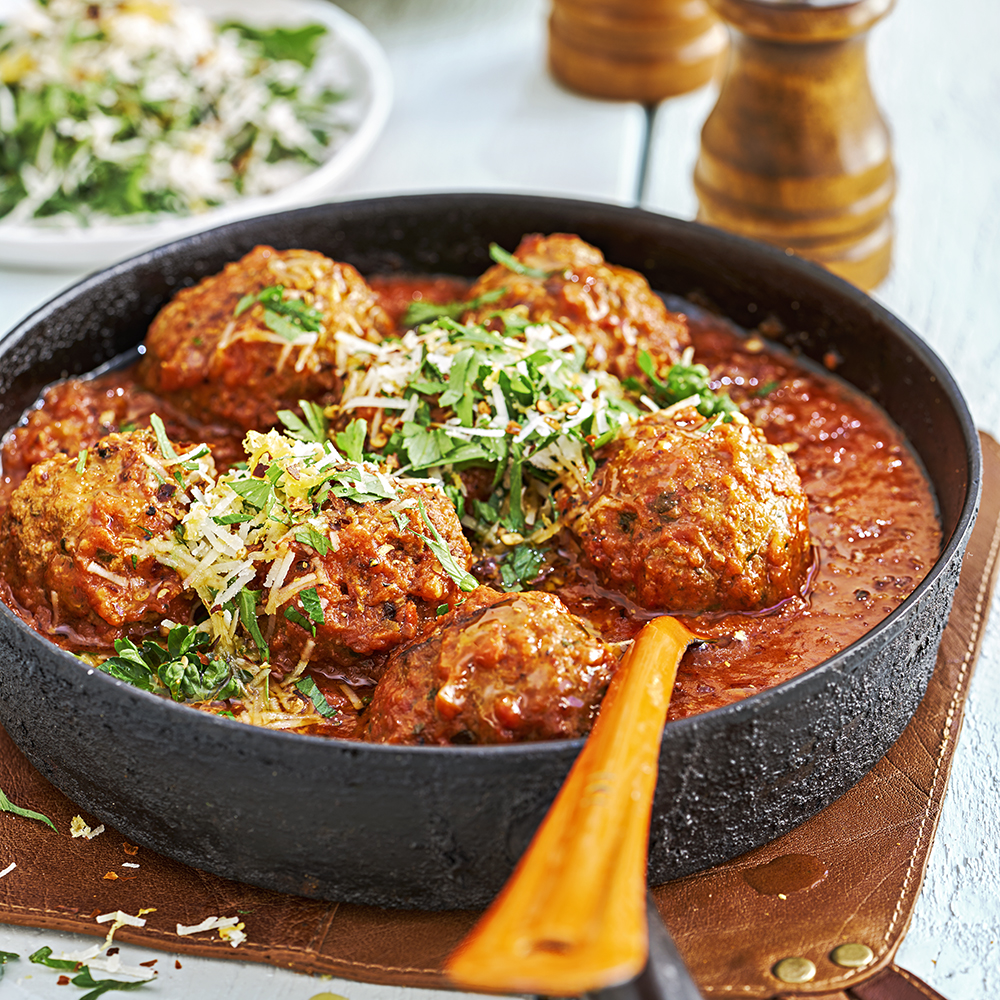 Italienska frikadeller i tomat- och paprikasås 