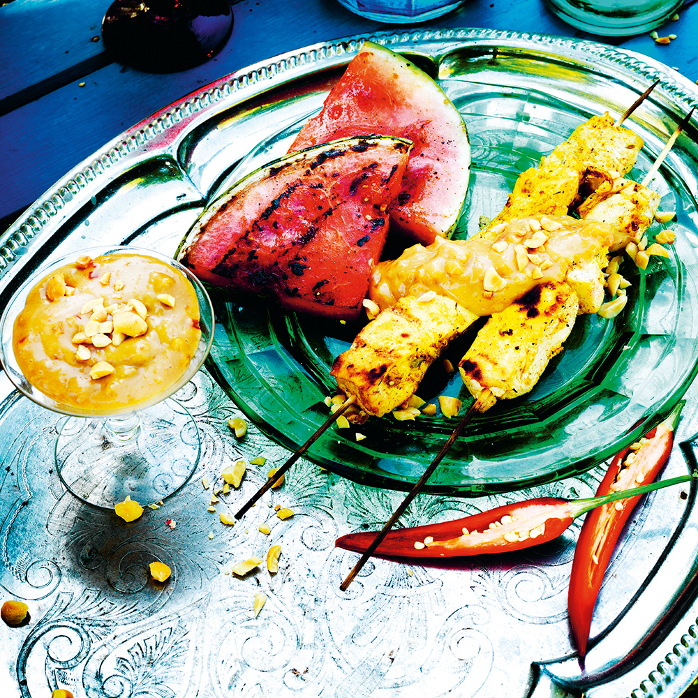 Tofusatay med  vattenmelon och jordnötssås
