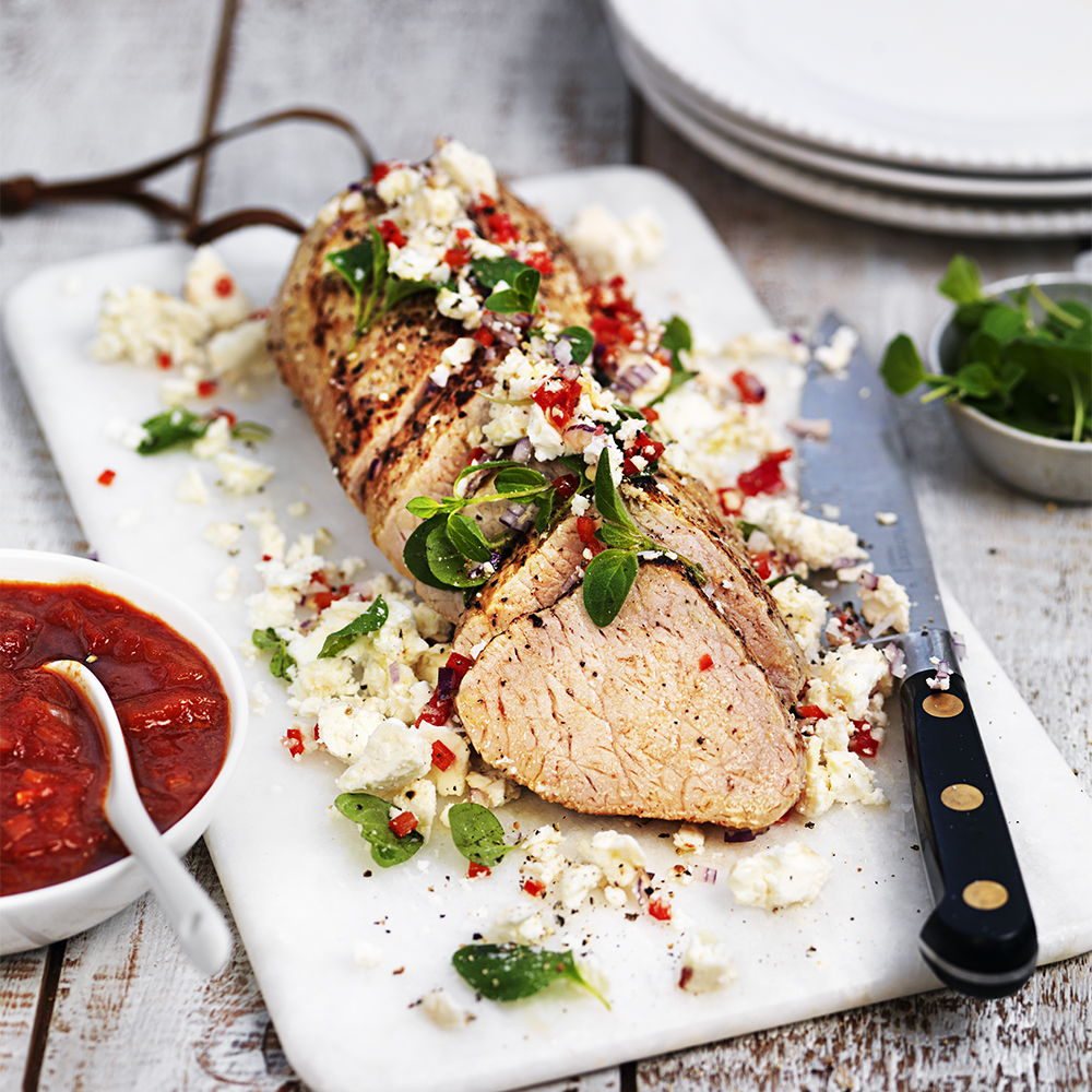 Helstekt fläskytterfilé med tomatsås och fetaost