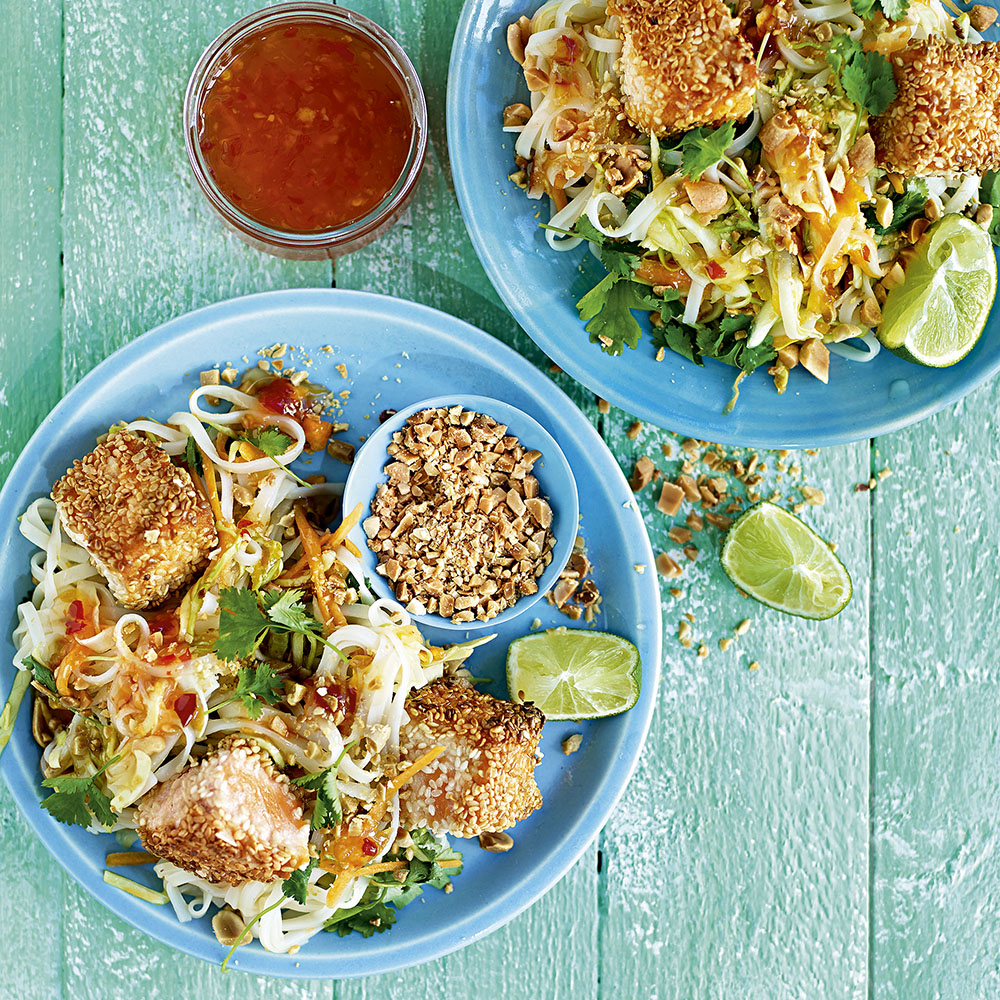 Laxsallad med lime och jordnötter