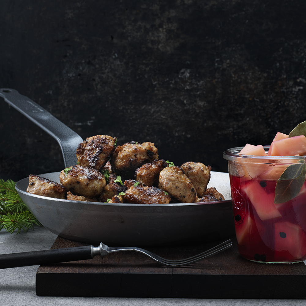 Kycklingköttbullar med picklad rotselleri