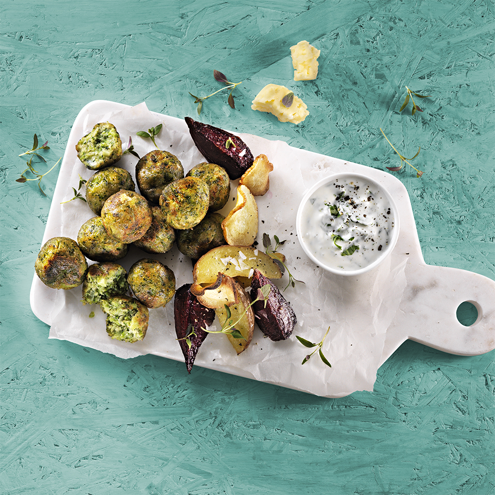 Broccolibollar med ost och basilika