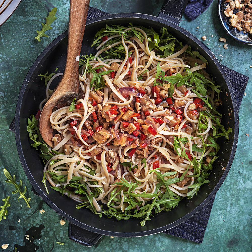 Pasta med aubergine och paprika