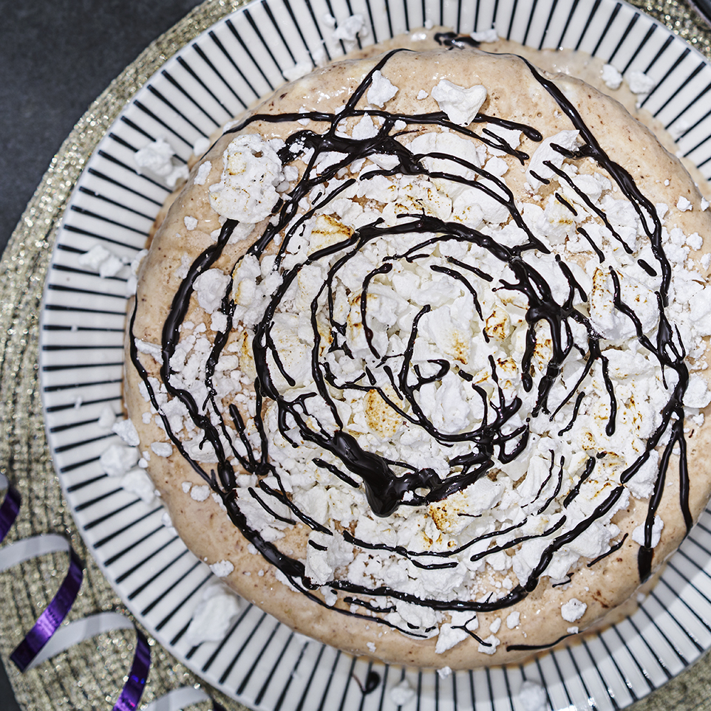 Glasstårta med banan och hasselnötskräm