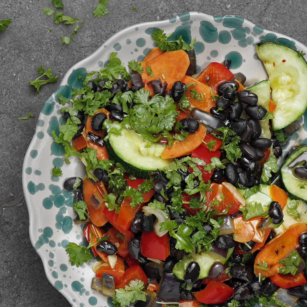 Ljummen svart bönsallad