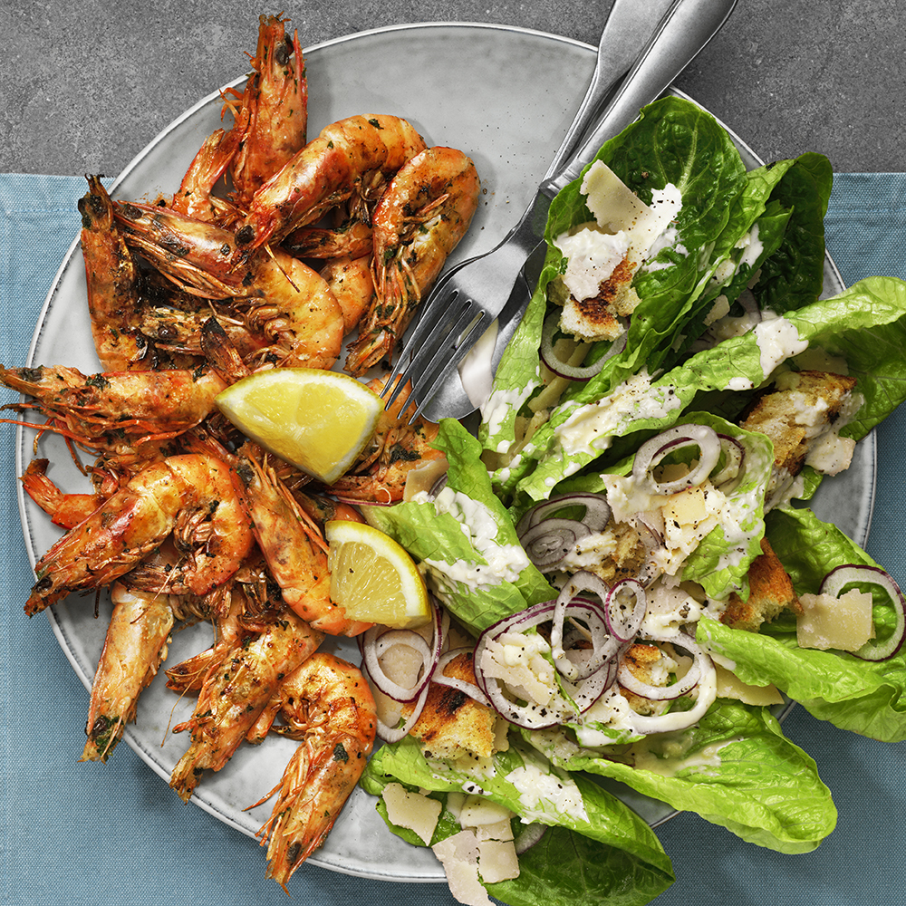 Caesarsallad med grillade kungsräkor
