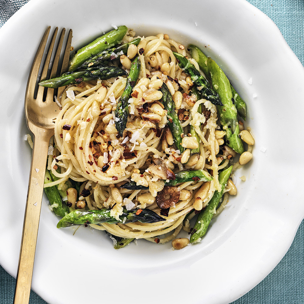 Sparrispasta med parmesan