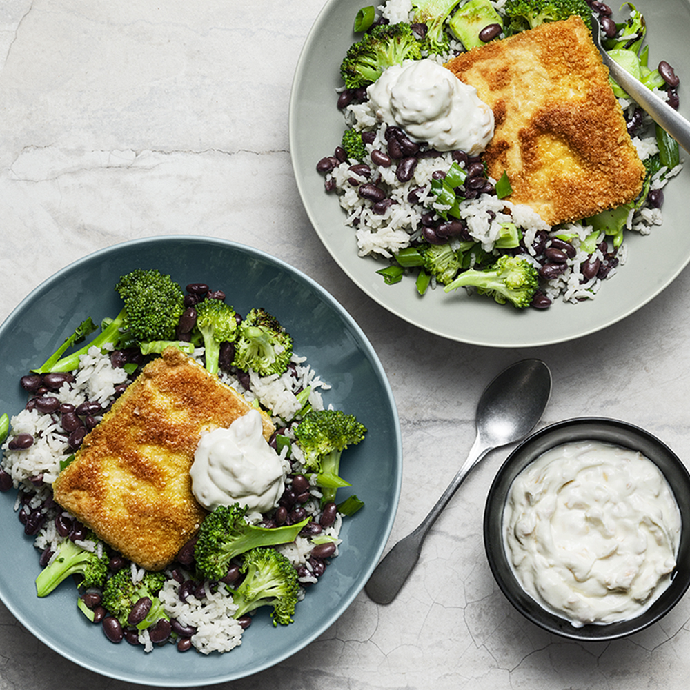 Panerad tofu med grönsaksris och ingefärsyoghurt