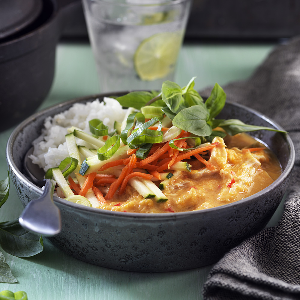 Thaikyckling med linser och röd curry