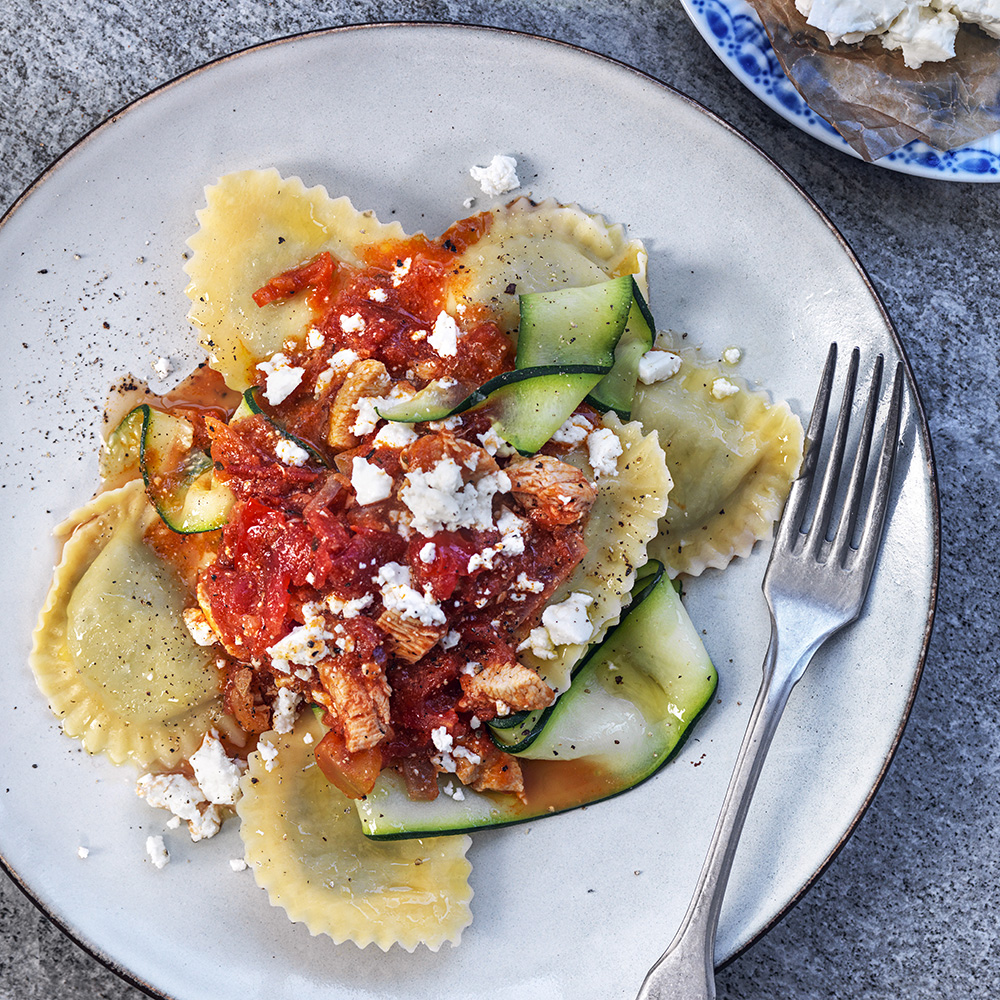 Kycklingpasta med tomatsås