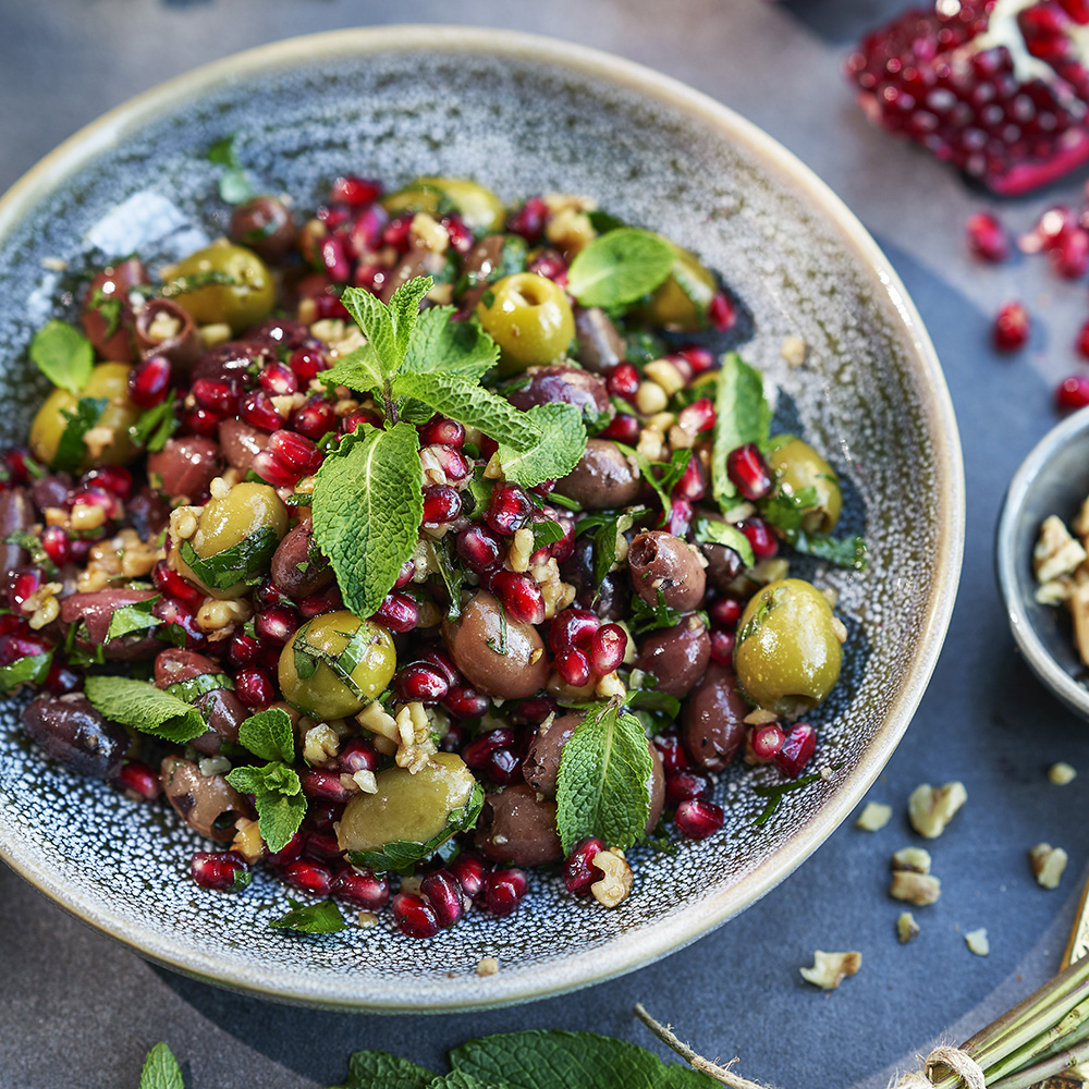 Olivsallad "Zeytoon parvardeh"