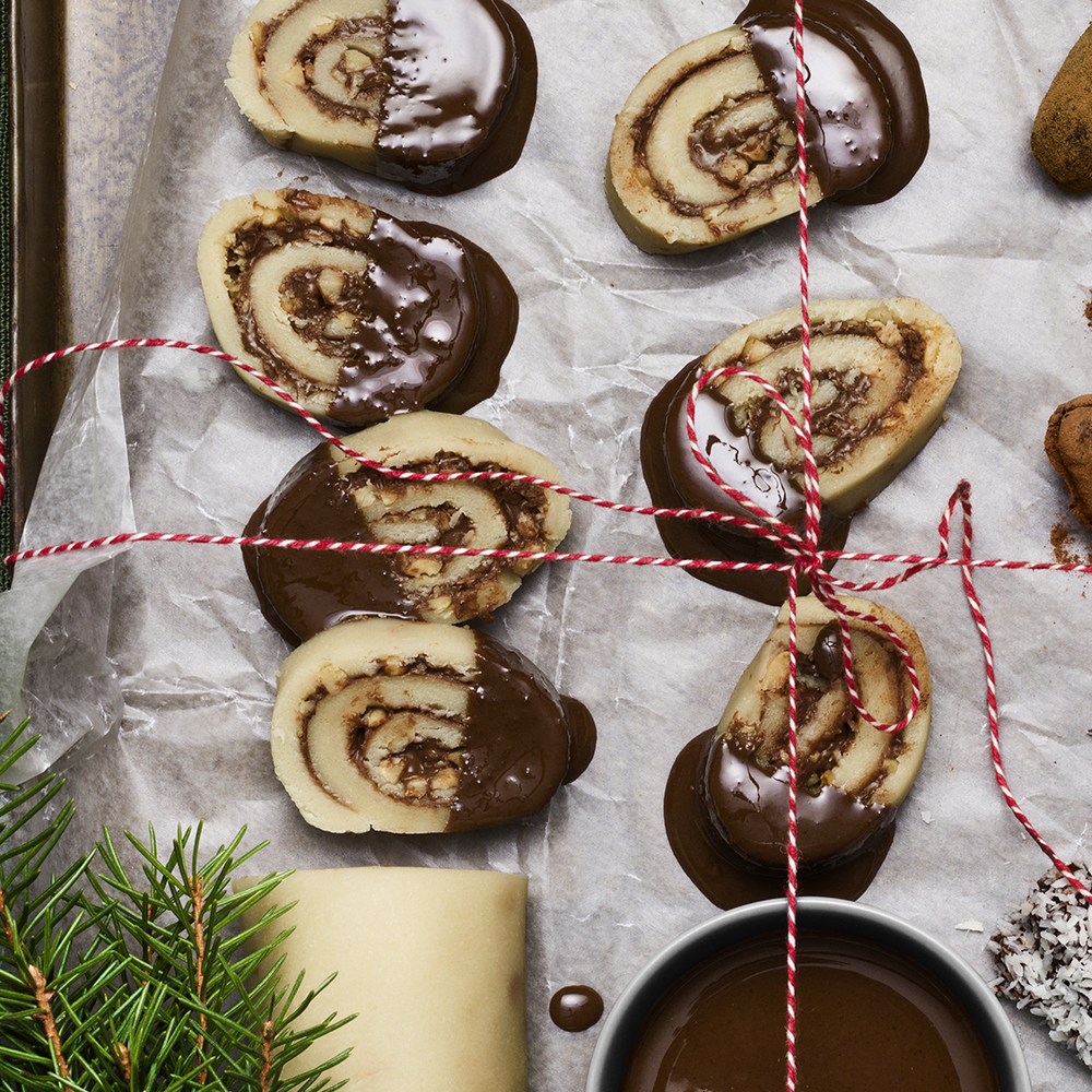 Chokladdoppad marsipanrulle