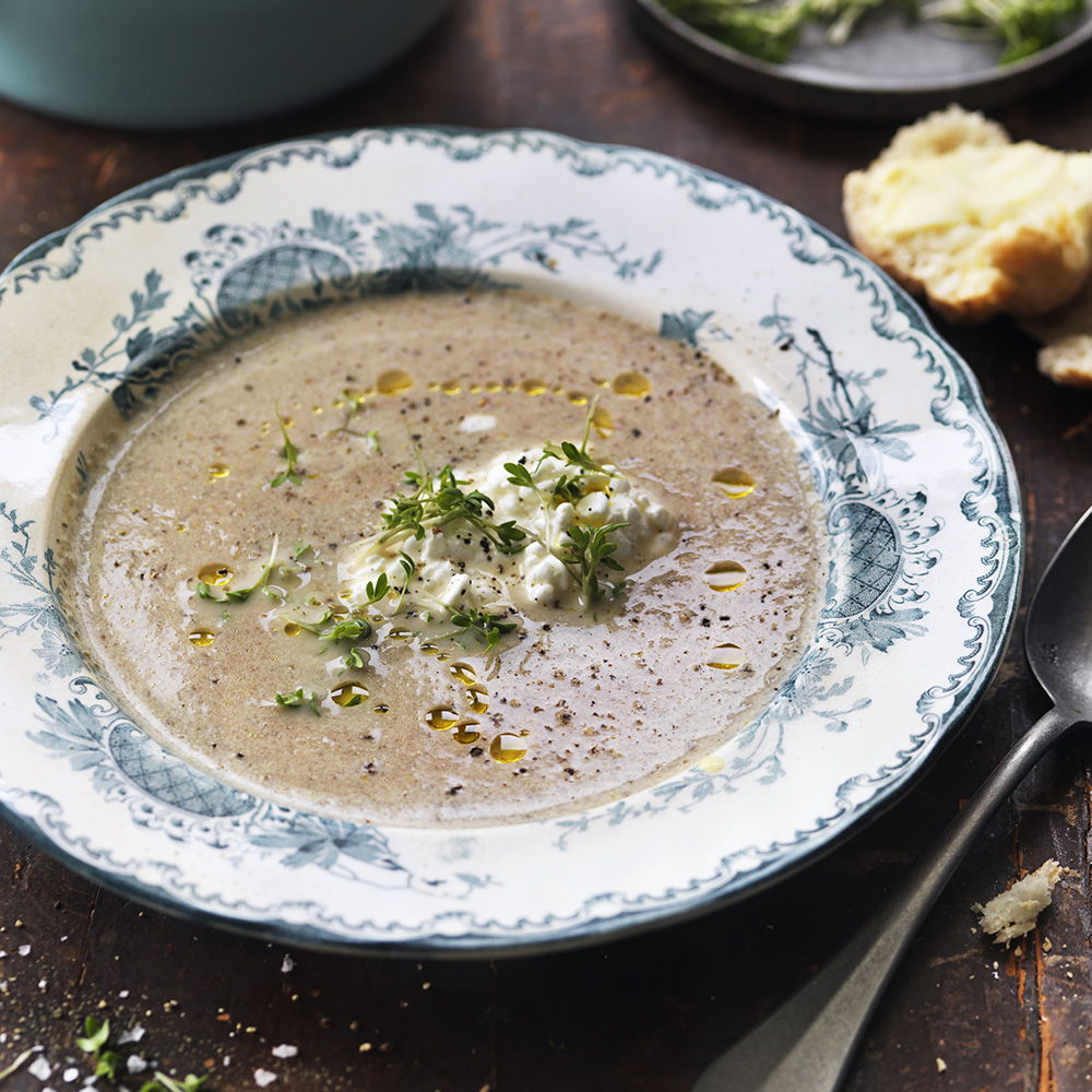 Champinjonsoppa med Keso och krasse