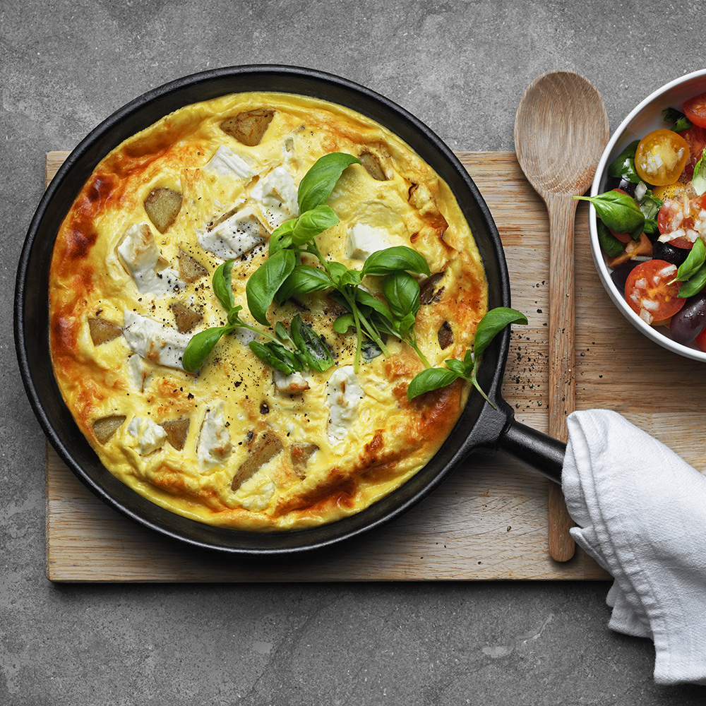 Bondomelett med tomatsallad