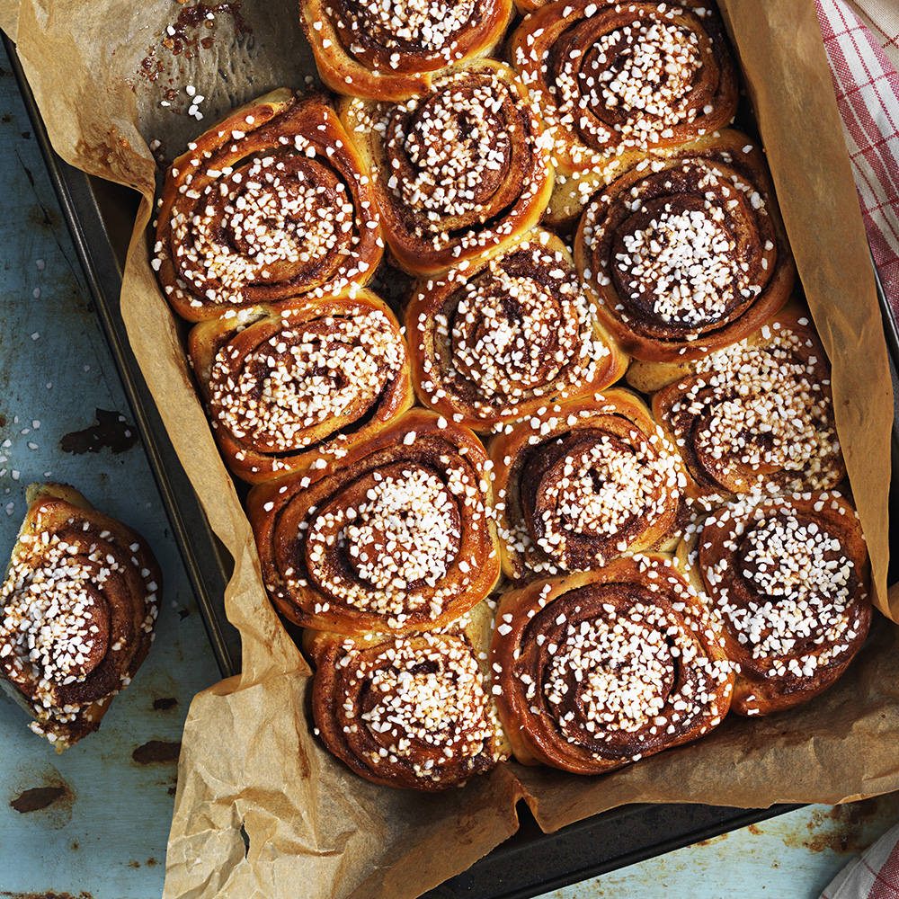 Kanelbullar i långpanna