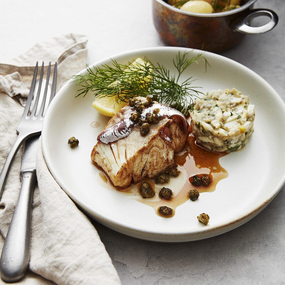 Ansjovismarinerad sej med brynt smör och gubbröra