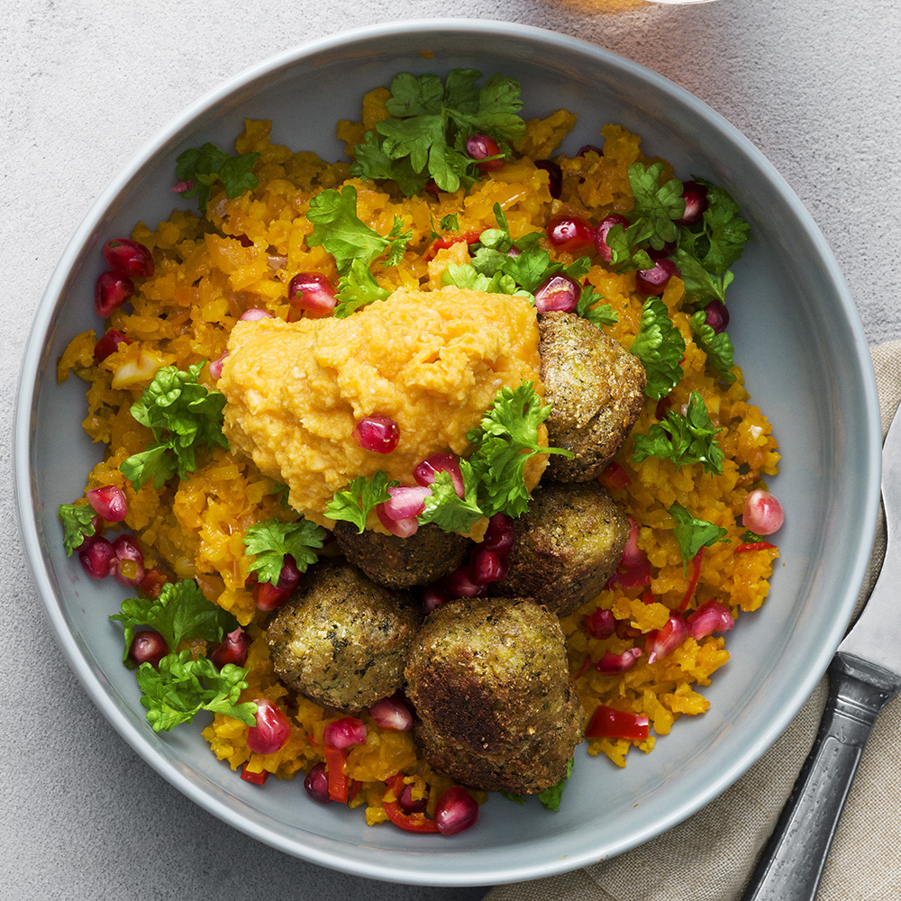 Falafel med saffransstekt blomkålsris