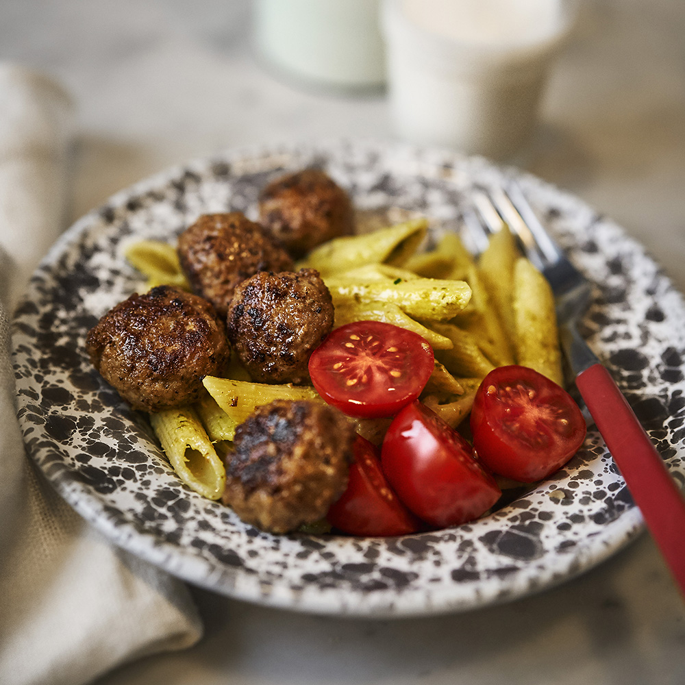 Bästa köttbullarna med pasta pesto