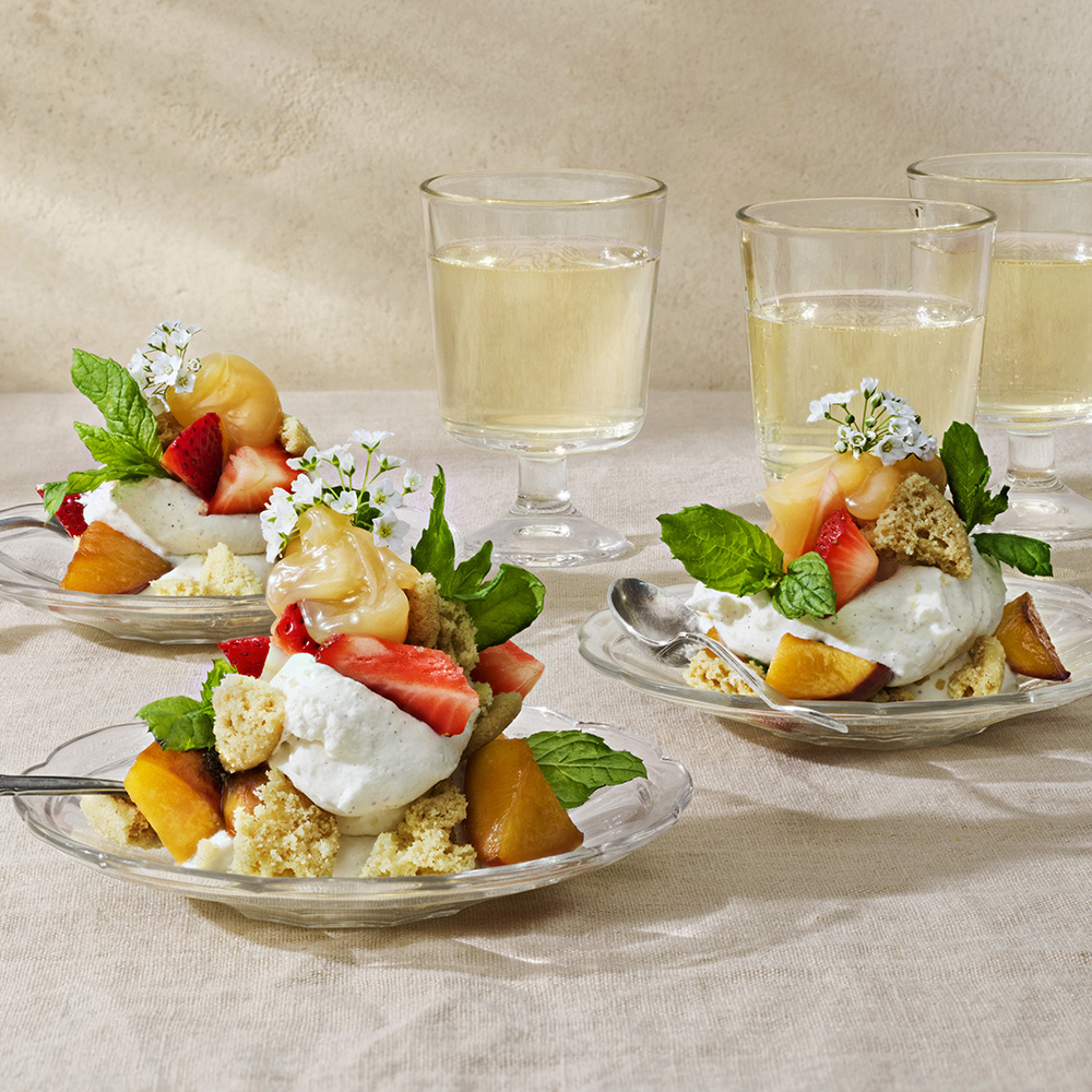 Stekta nektariner med färskost, lemon curd och drömmar