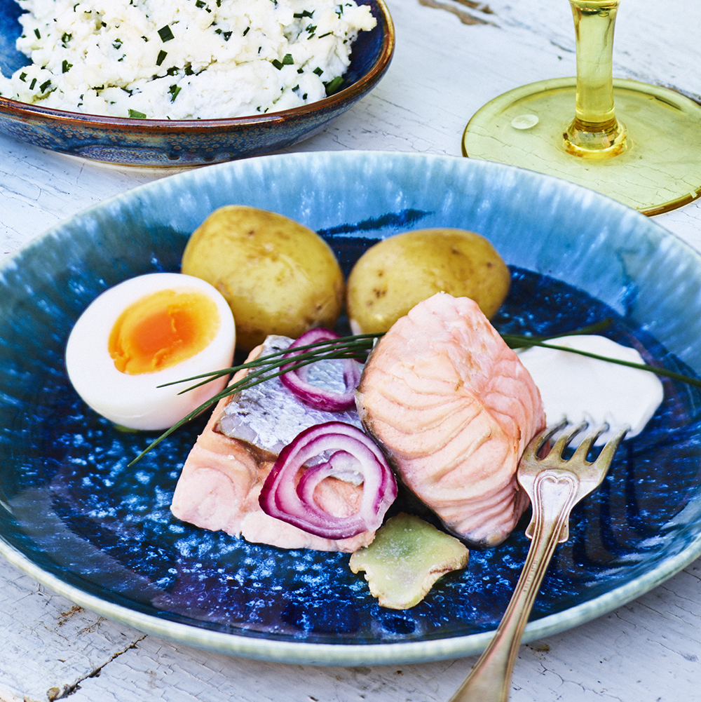 Inkokt lax med ingefära och krämig wasabisås