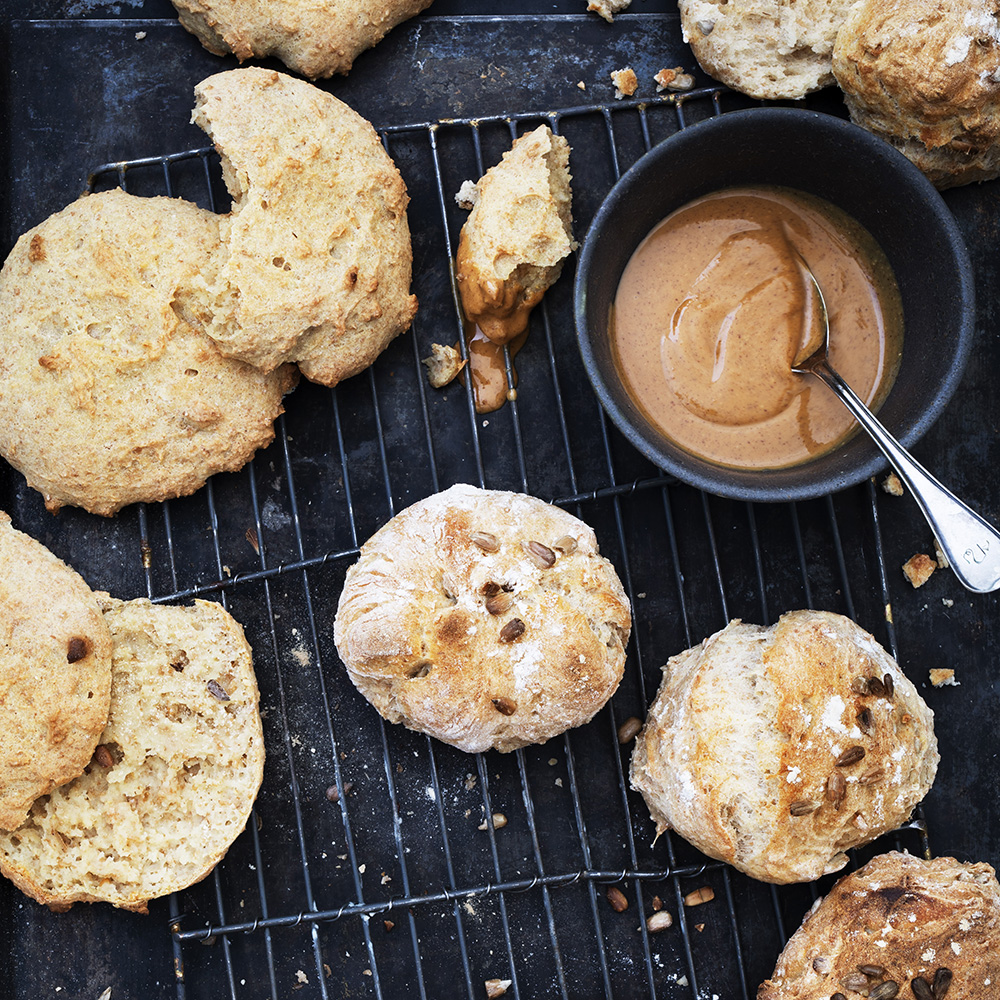 Kalljästa frukostfrallor med solrosfrön