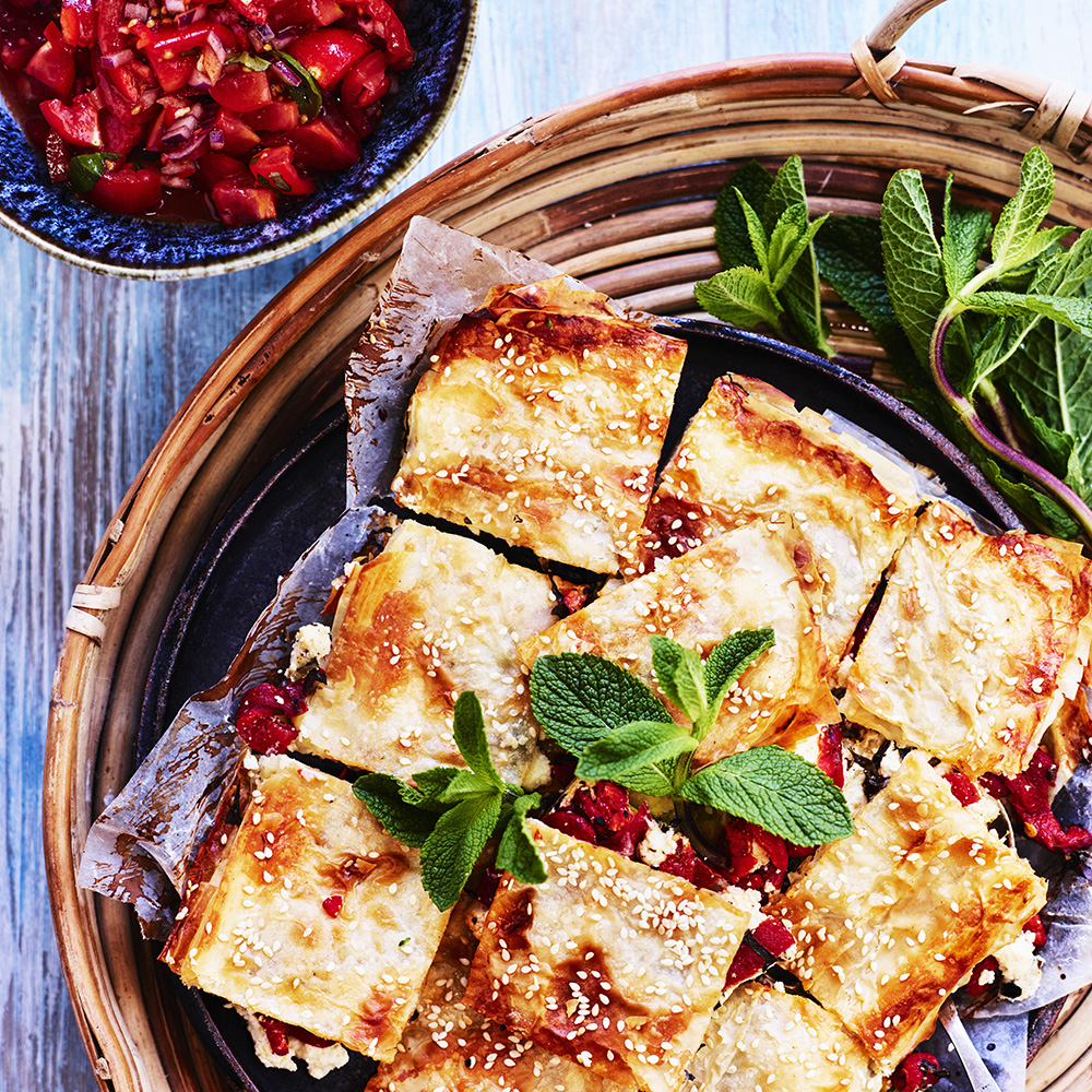 Burek med feta och grillad paprika