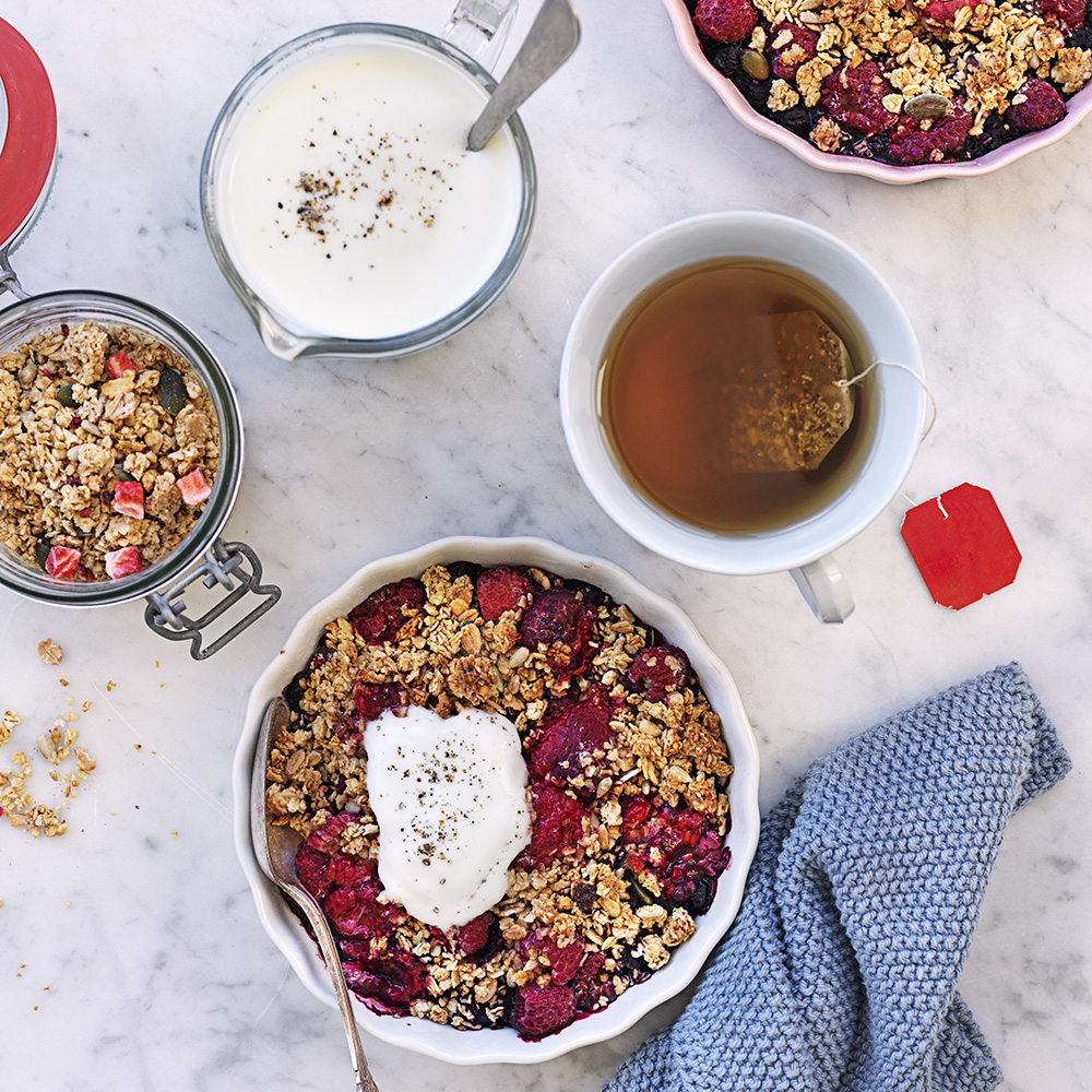 Änglamarks frukostbärpaj med kardemummayoghurt