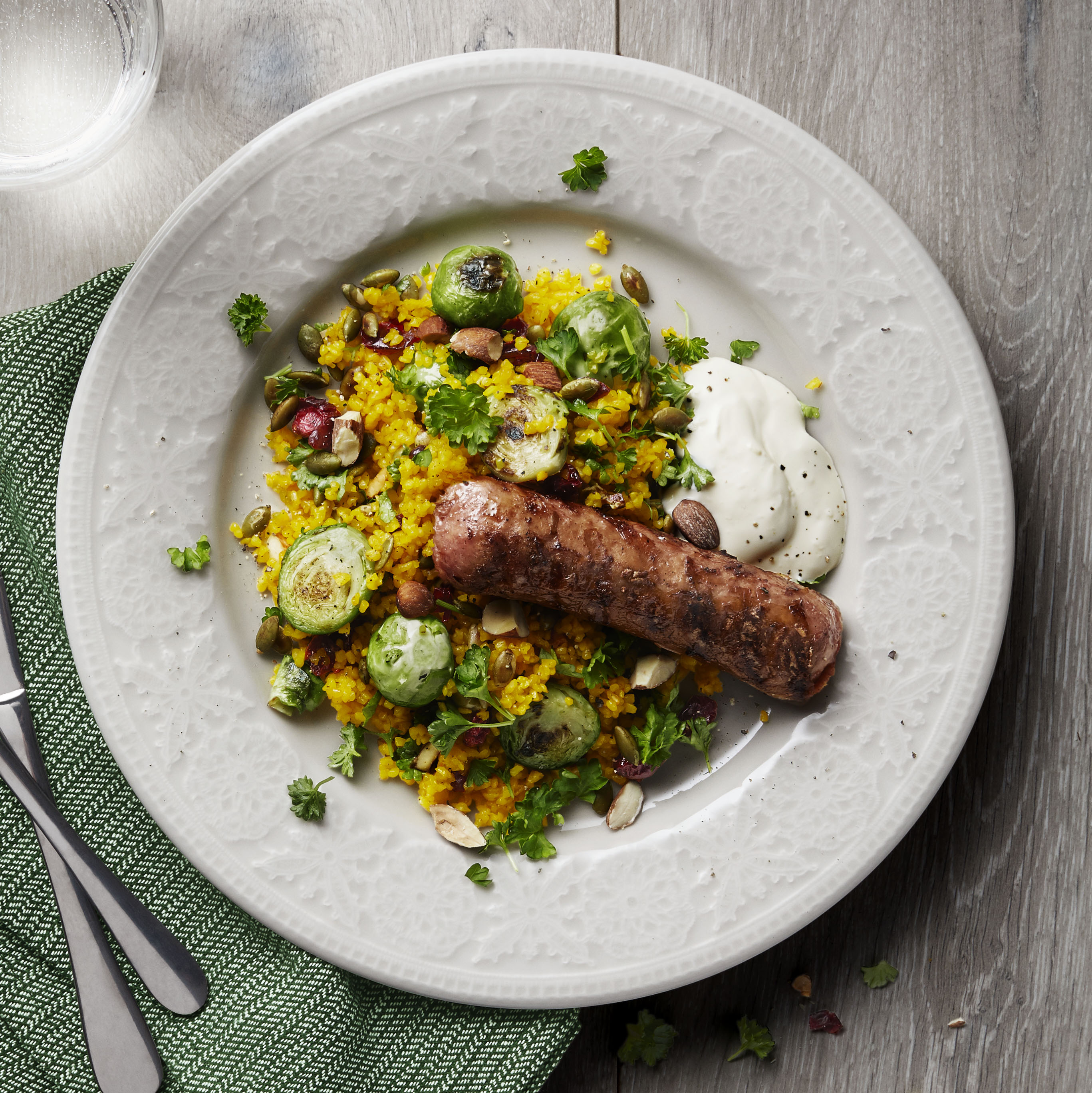 Vegansk korv med saffransbulgur - Beyond Sausage