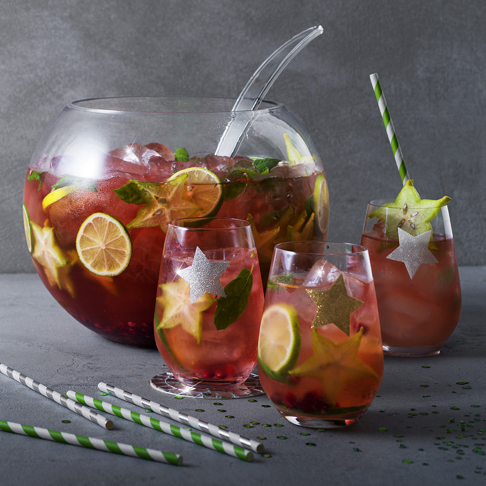 Bål med granatäpple, stjärnfrukt och lime