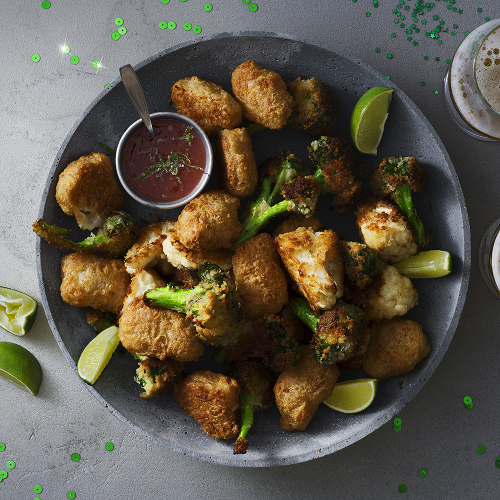 Fish nuggets med pankopanerad broccoli och blomkål