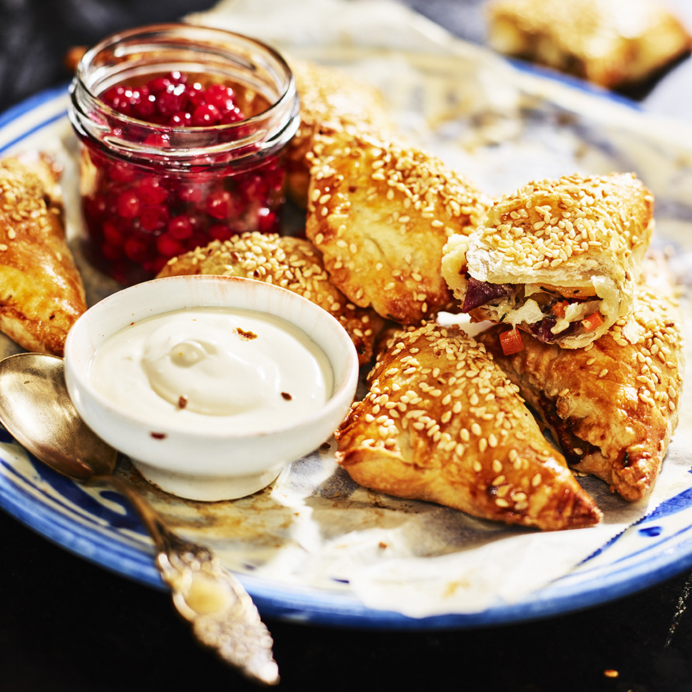 Piroger med renstek, rotfrukter och chèvre