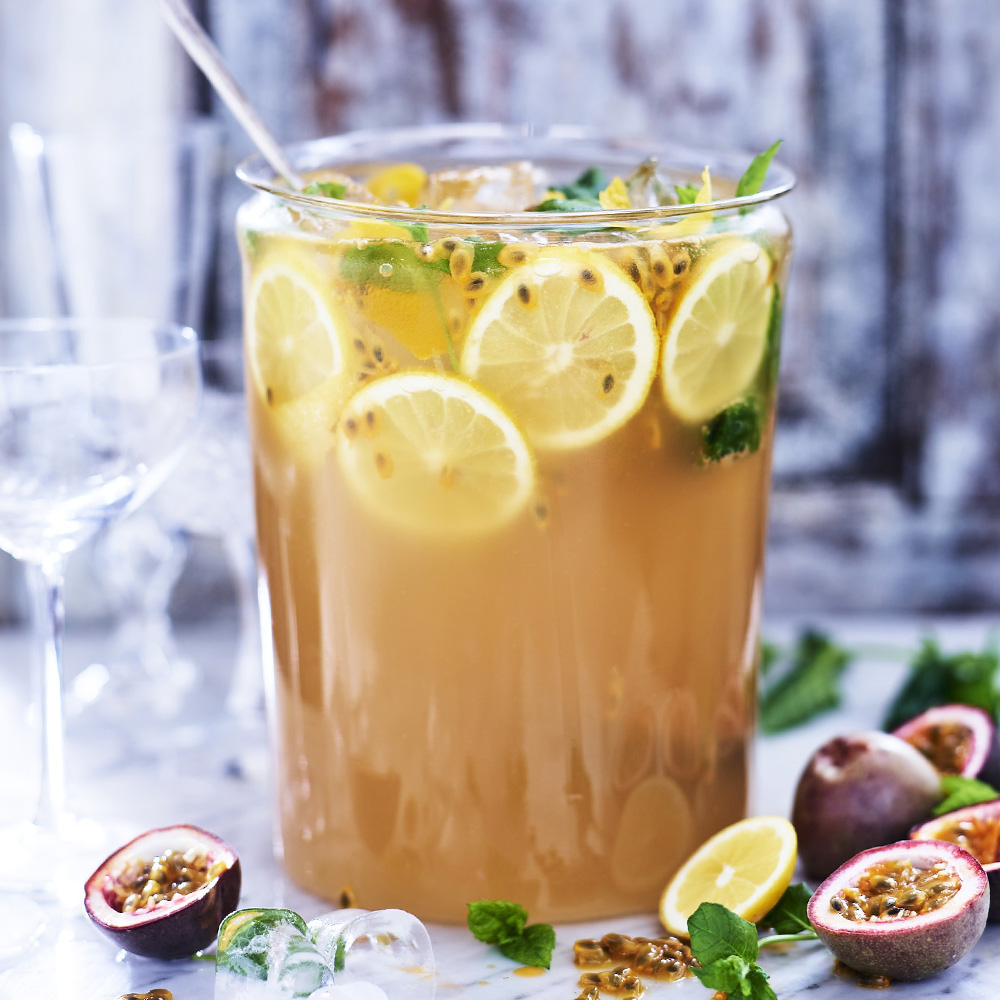 Passionsdrink med ingefärskombucha