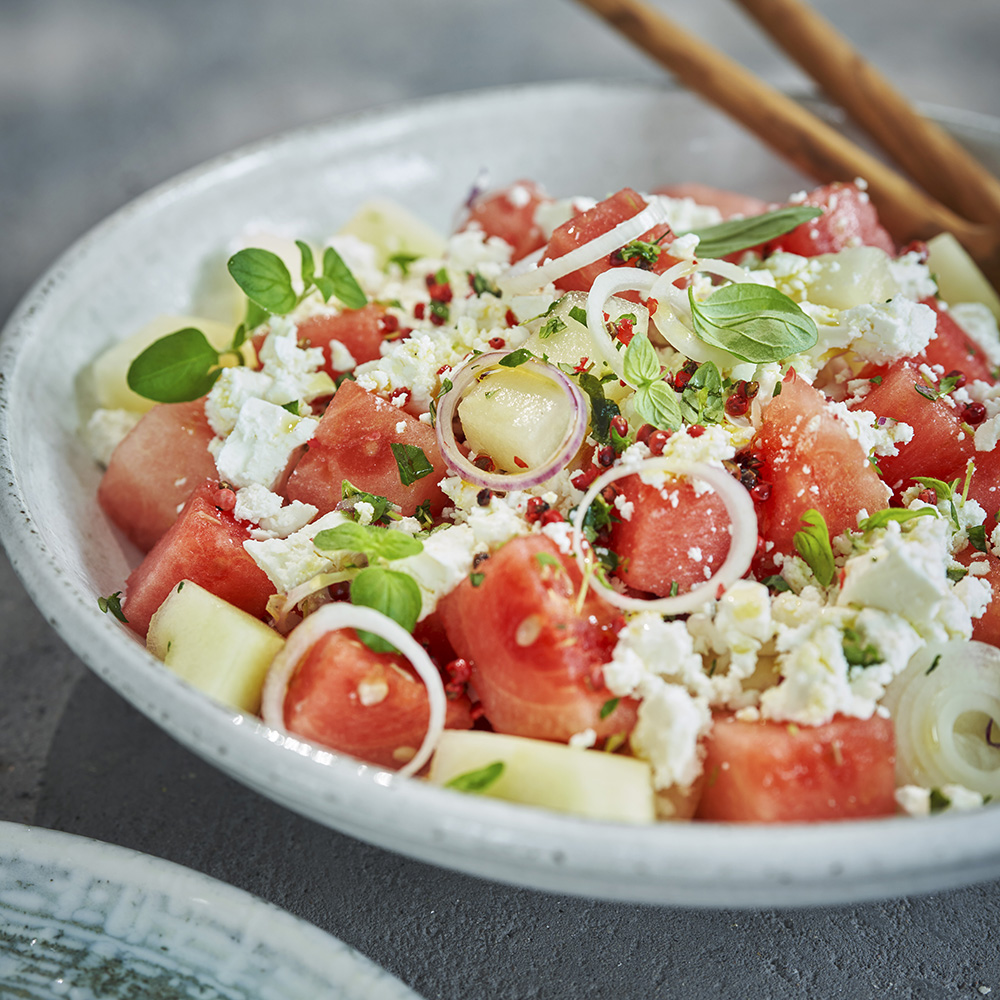Melonsallad med fetaost och rosépeppar