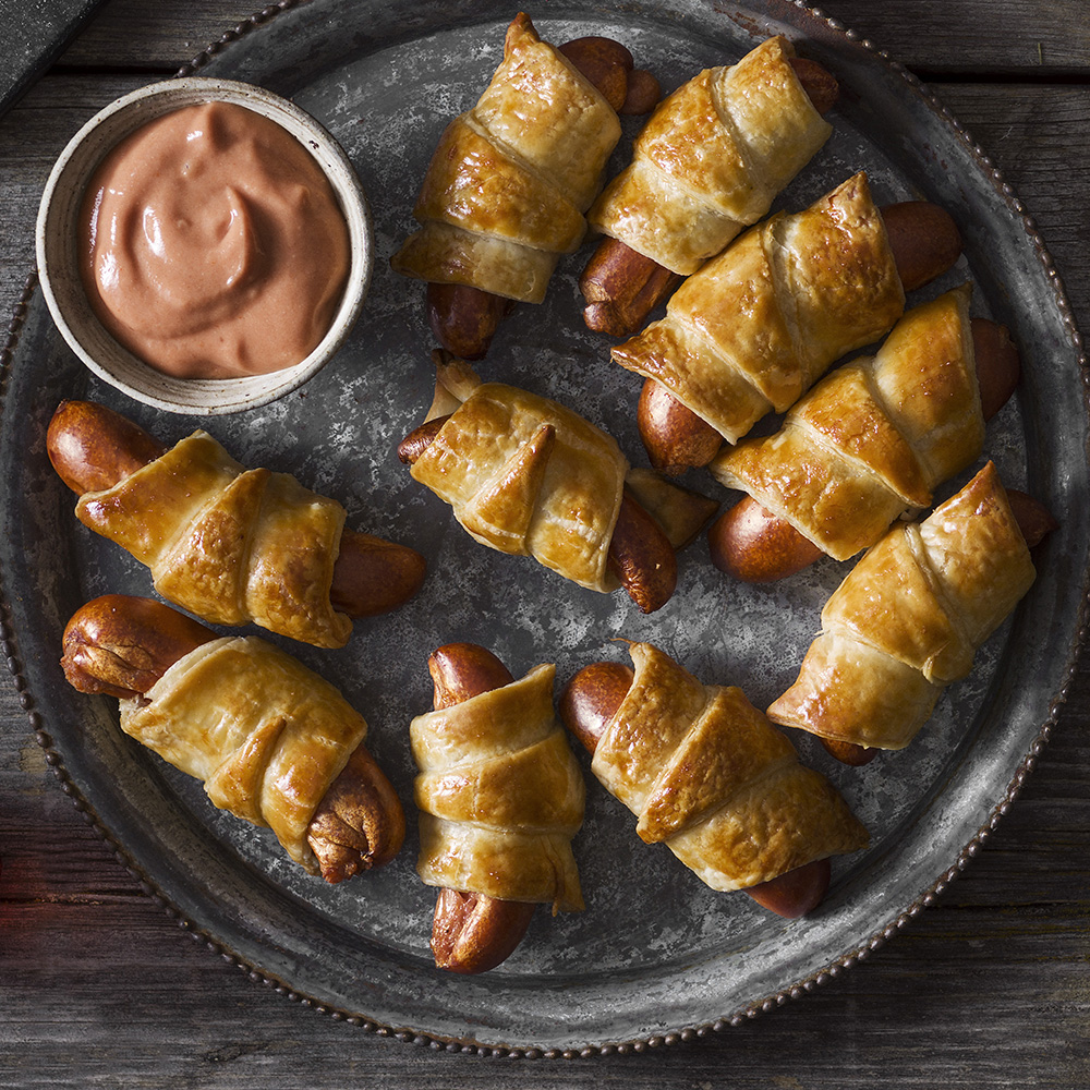 Pigs in a blanket-prinskorv i smördeg
