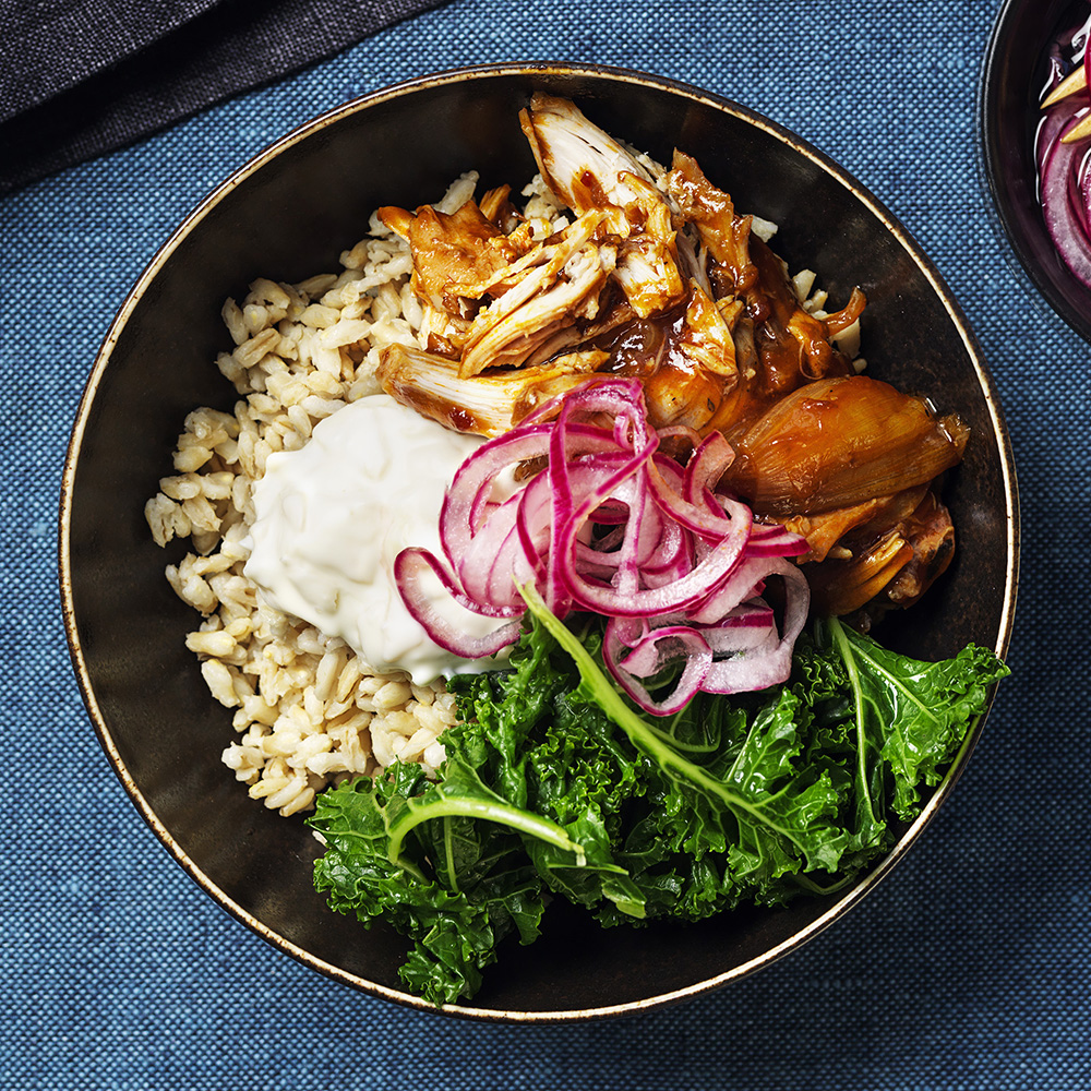 Bowl med pulled chicken och havreris