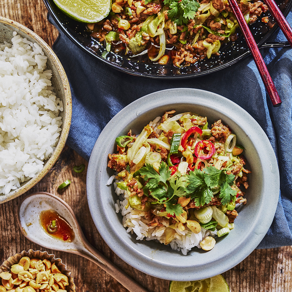 Asiatisk färspanna med kål