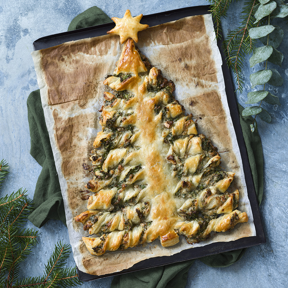 Grönkålspaj med ädelost