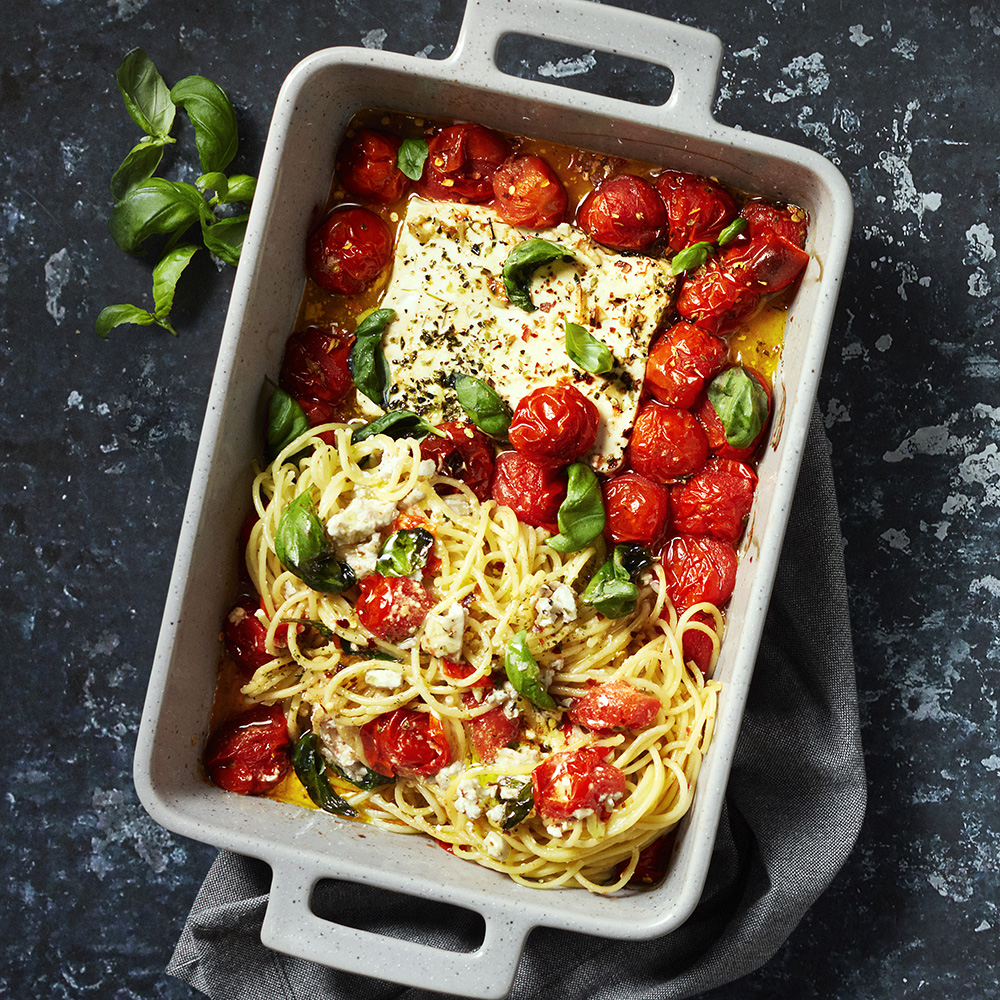 Pasta med fetaost och tomater
