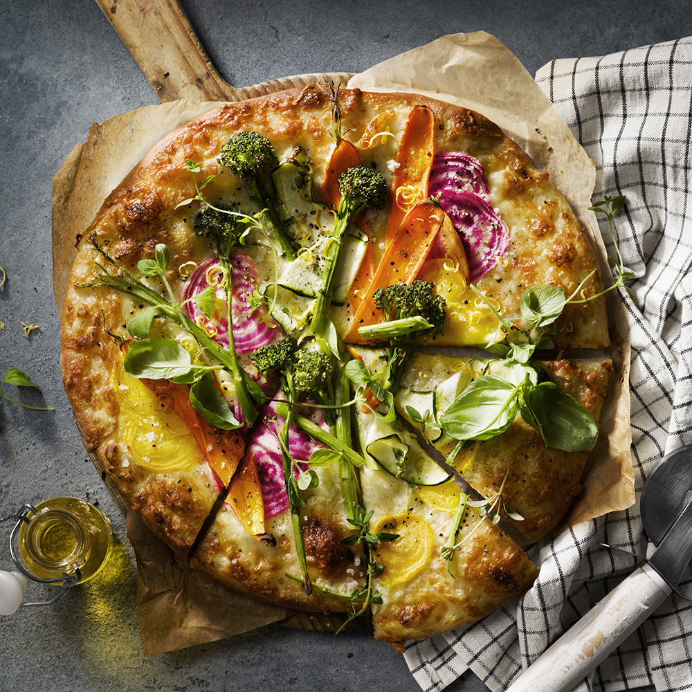 Pizza bianco med skördegrönsaker