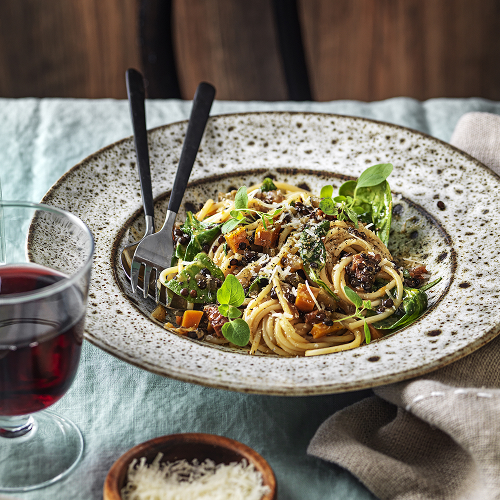Pasta soffritto med linser och parmesan