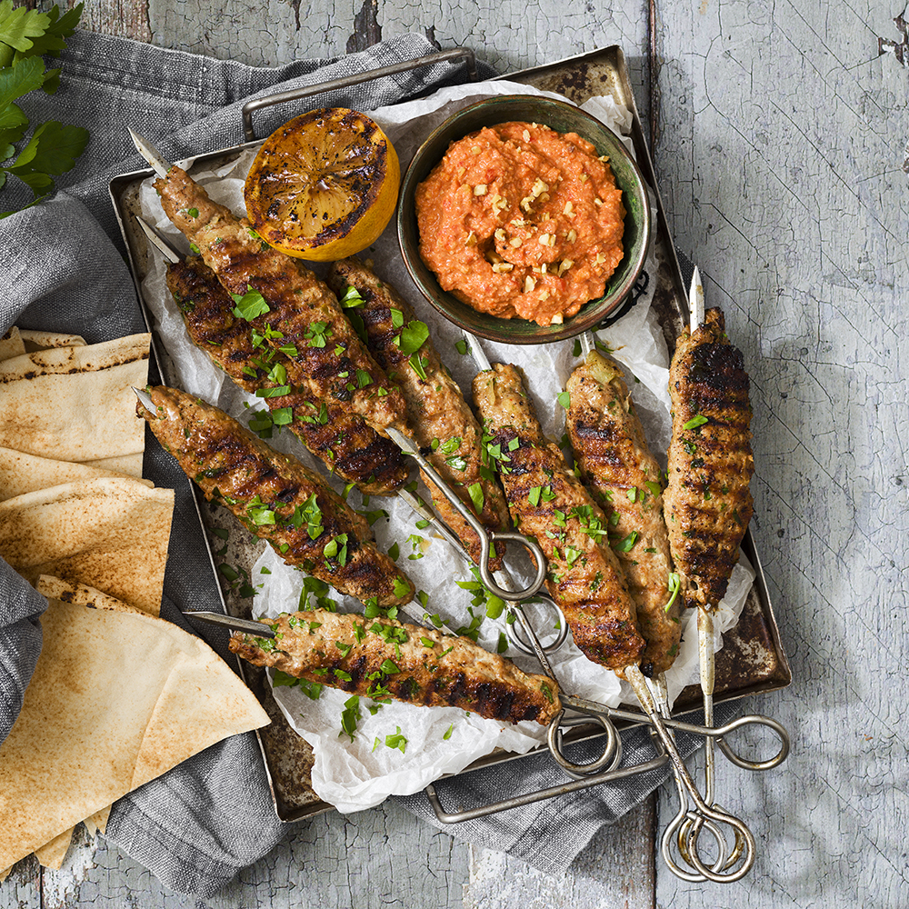 Lammfärsspett med muhammara