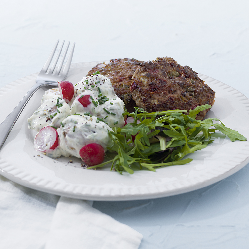 Biff à la Lindström med dragonpotatissallad