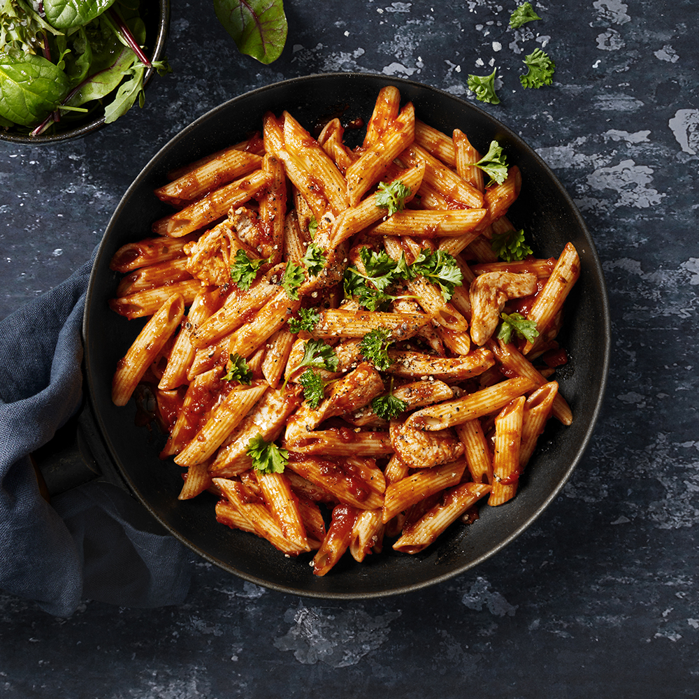 Snabb pasta arrabiata med kyckling
