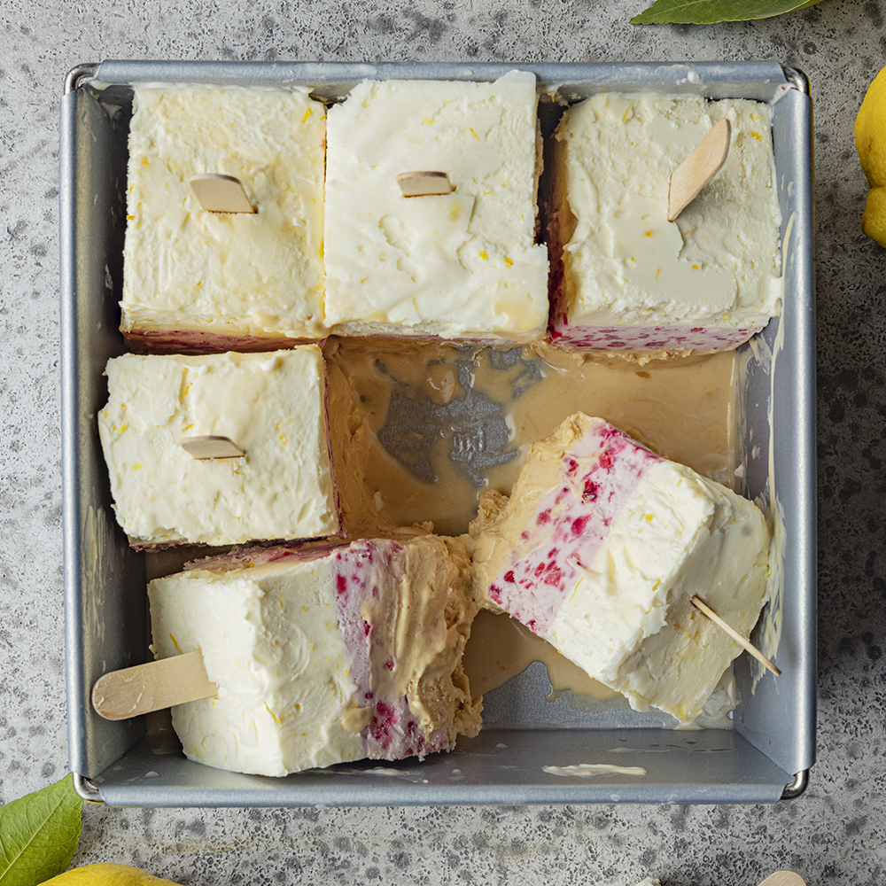 Glasspinnar med hallon, kola och citron