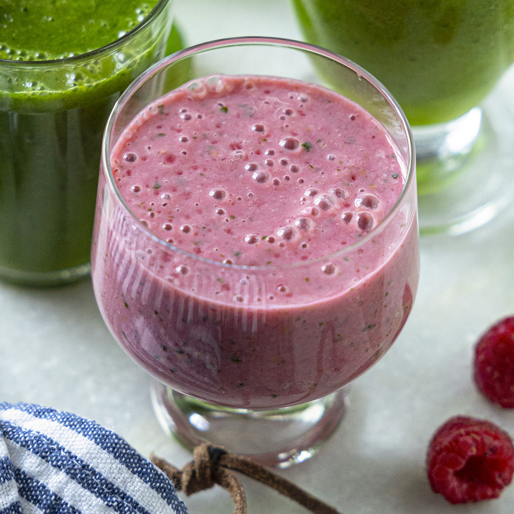 Basilika- och hallonsmoothie