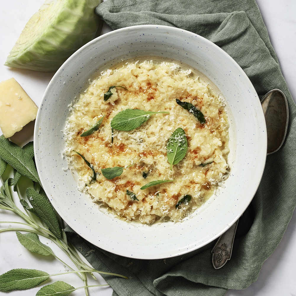 Risotto med vitkål, salvia och brynt smör