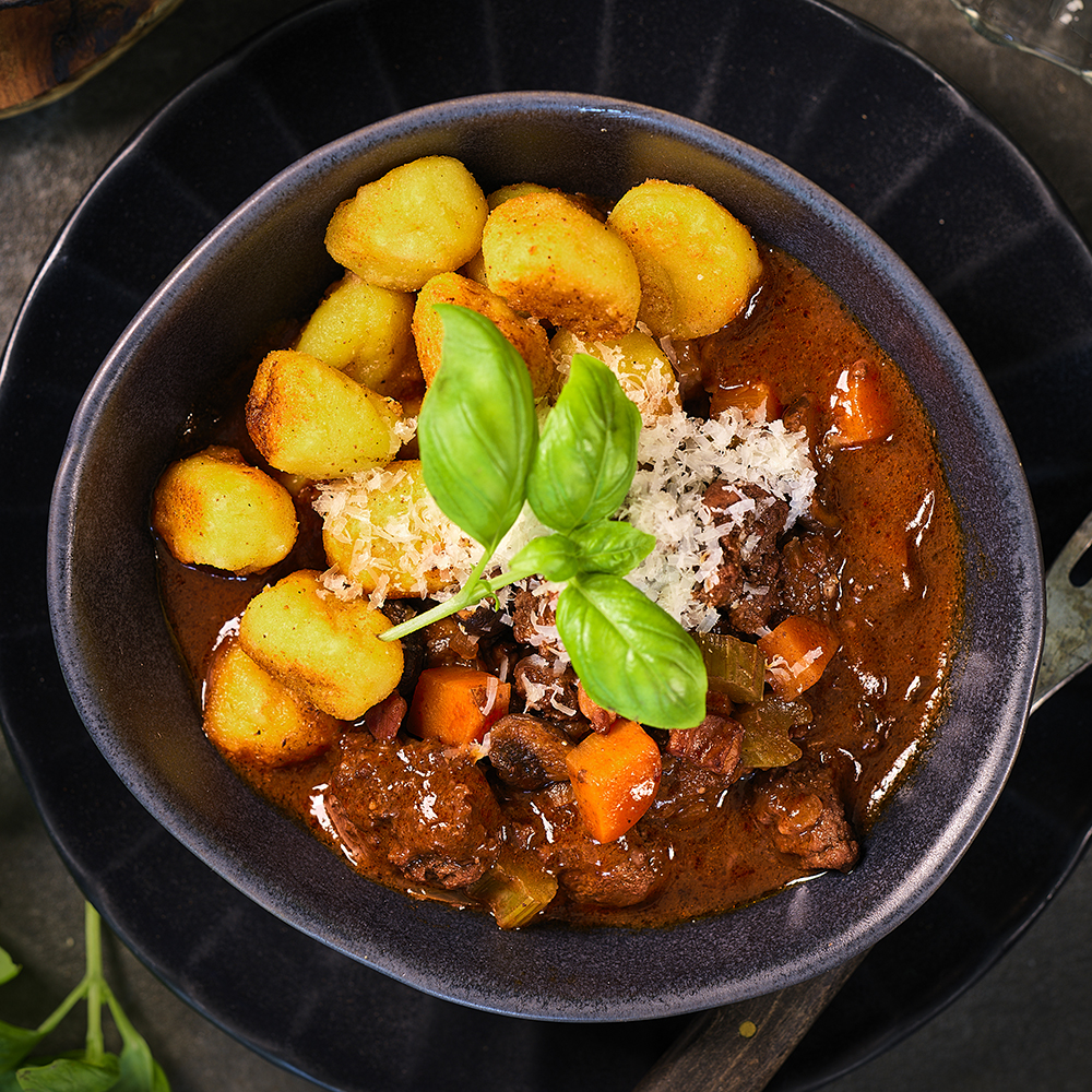 Köttfärsragu med champinjoner sidfläsk och gnocchi